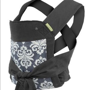 Baby Carrier- Infantino Sash Wrap & Tie Carrier